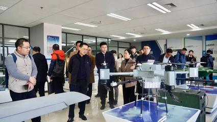 成都市無人機產業(yè)協會會長李永光一行到訪羚控科技